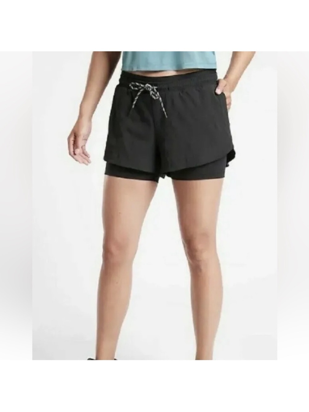 Athleta Crest 2-in-1 Shortie Women’s Size 6 (NWOT)